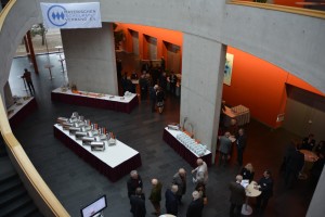 Aula mit BSV-Fahne