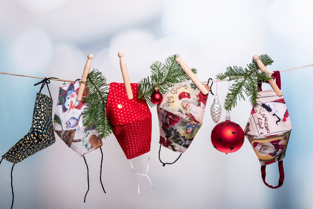 Weihnachtsgirlande Masken