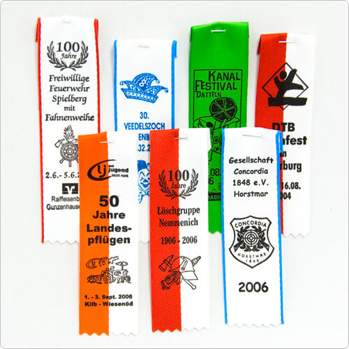 Festabzeichen (Bandabzeichen) Muster in verschiedenen Farben mit unterschiedlichen Motiven